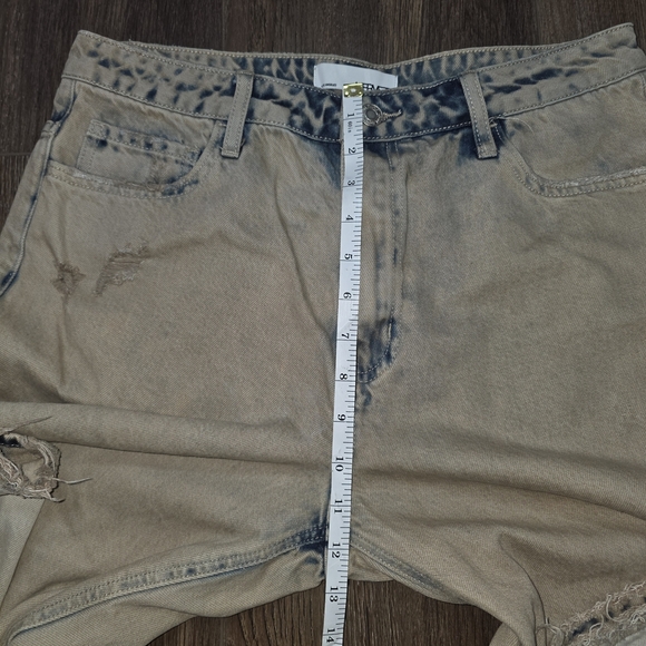 Vervet Distressed Straight Leg Jeans Tan Beige Wash Women’s Size 30 - Picture 9 of 11